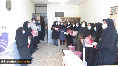 تقدیر از همکاران خانم به مناسبت روز زن و مادر 3