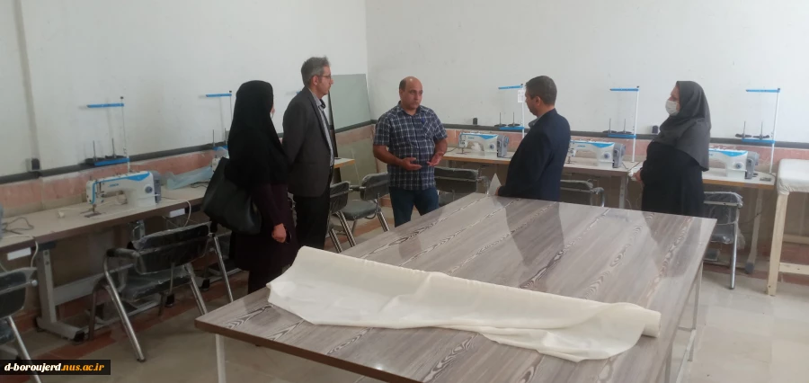 بازدید  مشاور مدیر عامل کارخانجات نساجی بروجرد 4
