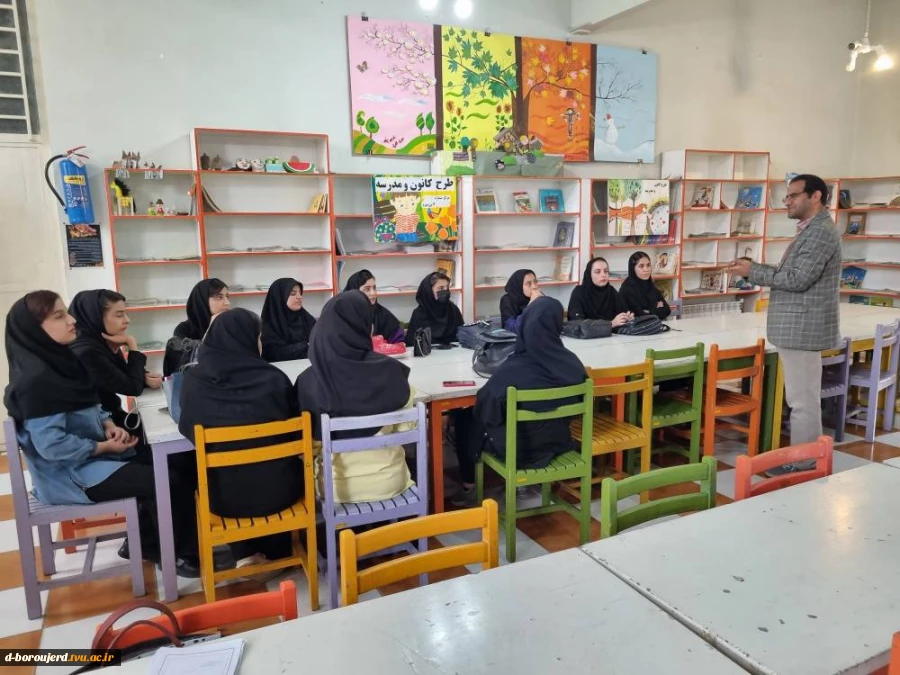 بازدید دانشجویان رشته تربیت کودک از کانون فرهنگی هنری شماره ۳ شهرستان بروجرد  2