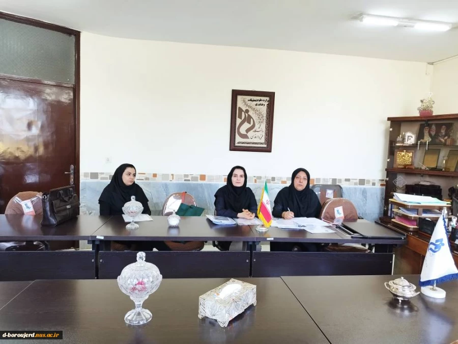 برگزاری  جلسه کمیسیون درآمدزایی با حضور مدیران گروه های آموزشی آموزشکده  و رییس مرکز  3