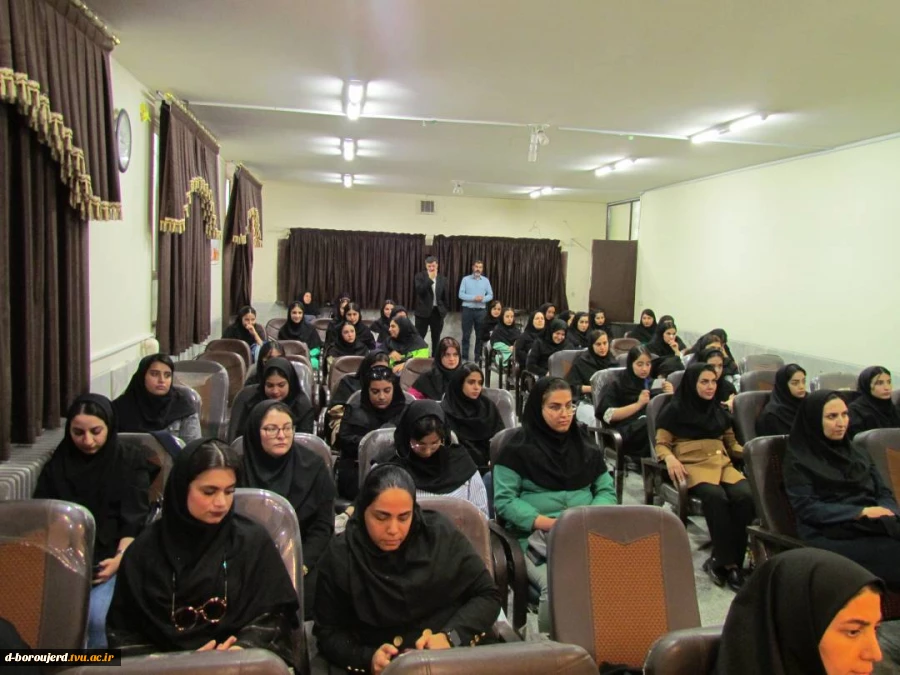 نشست سبک زندگی با موضوع : ازدواج آسان و فرزندآوری  4