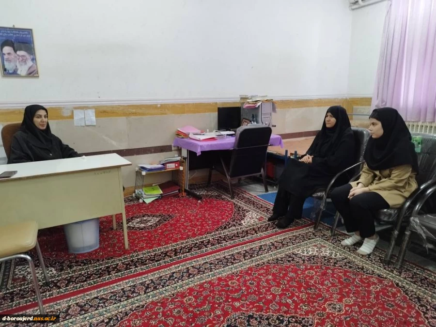 بازدید رئیس ورئیس حراست آموزشکده ملی مهارت دختران بروجرد از خوابگاه دانشجویی 
 2